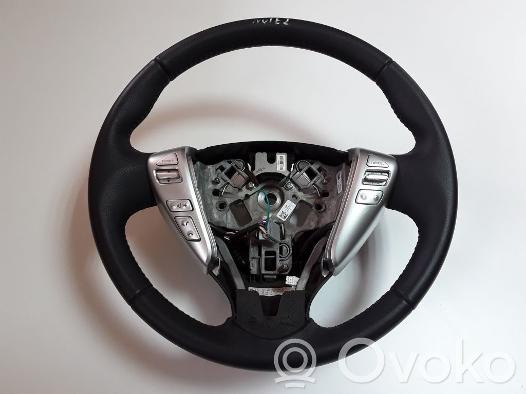 Nissan Note (E12) Stūre 