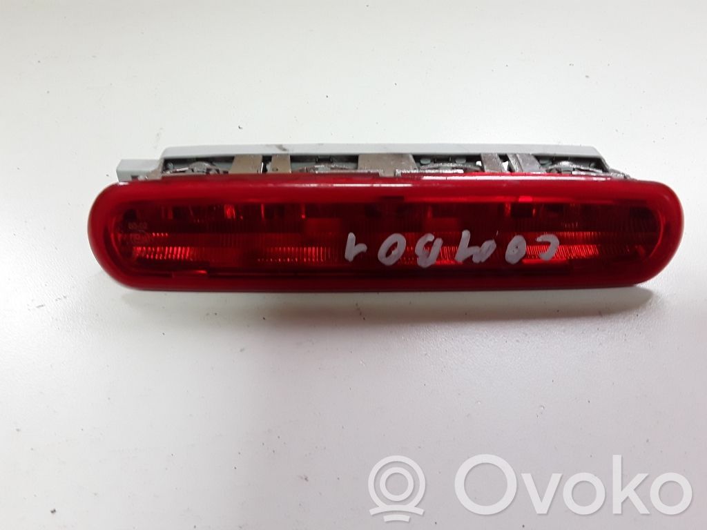 Fiat Doblo Kolmas/lisäjarruvalo 