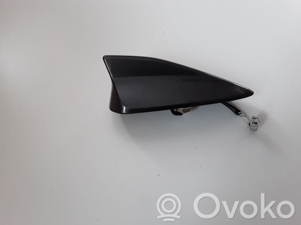 Mazda 3 II GPS-pystyantenni 