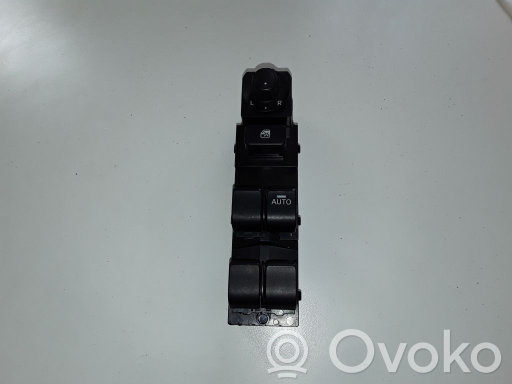 Mazda 3 II Electric window control switch 