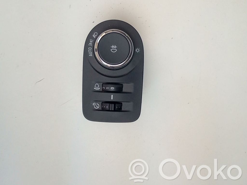 Opel Astra J Light switch 