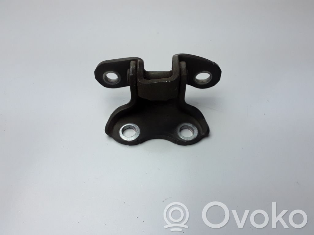 Toyota Auris E180 Front door lower hinge 
