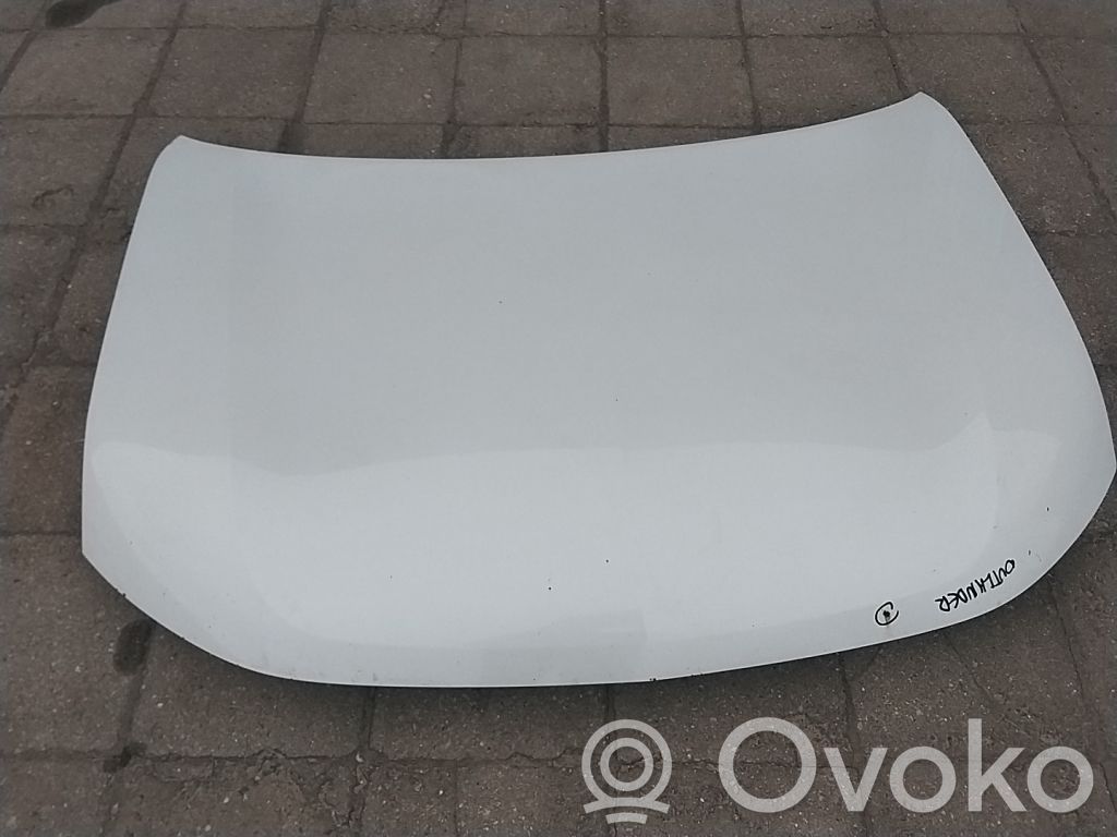 Mitsubishi Outlander Konepelti 