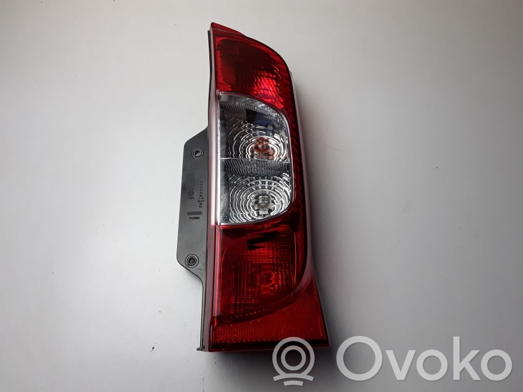 Fiat Fiorino Aizmugurējais lukturis virsbūvē 
