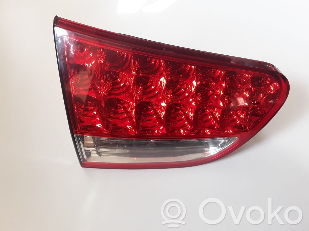 Citroen C-Crosser Lampă spate în capacul portbagajului 