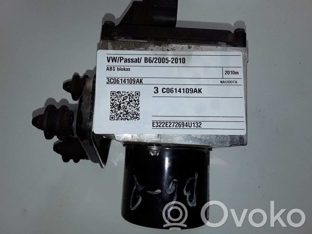 Volkswagen PASSAT B6 Bomba de ABS 