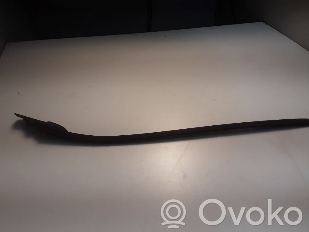 Volvo V40 Windshield trim 