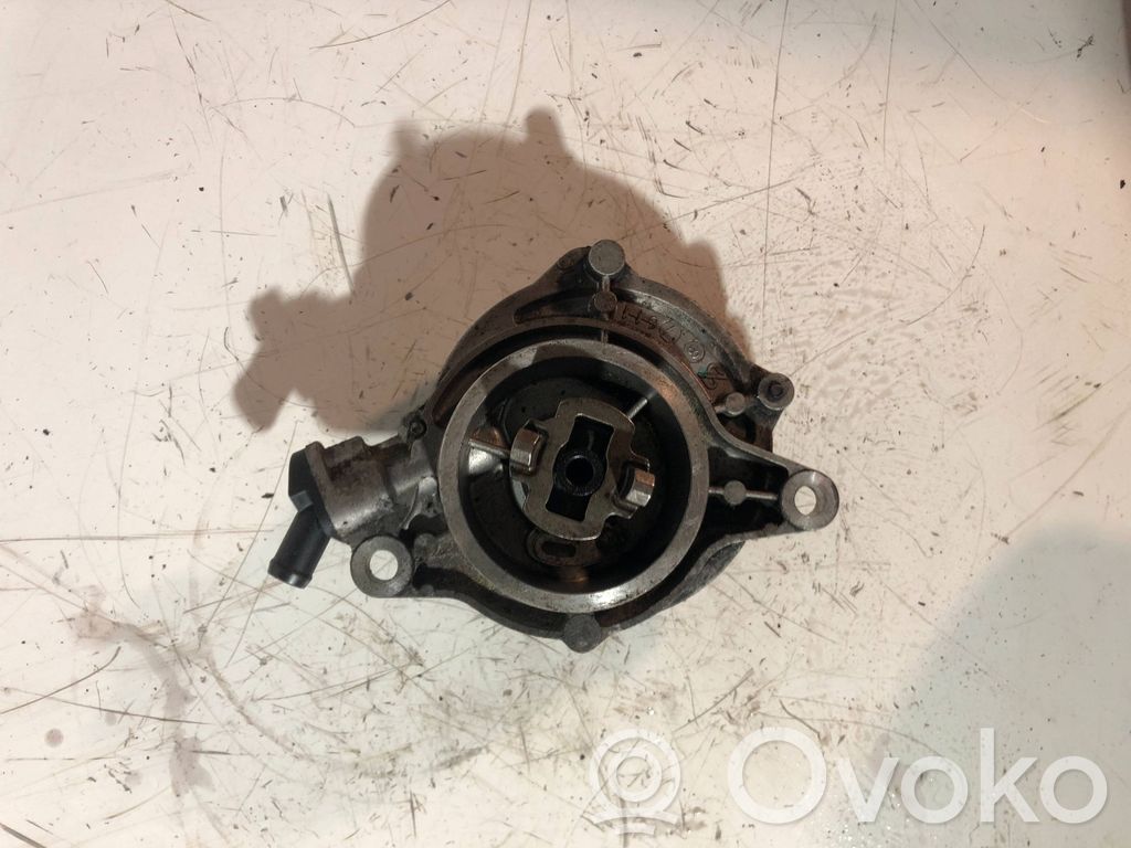 BMW X5 E70 Vacuum pump 