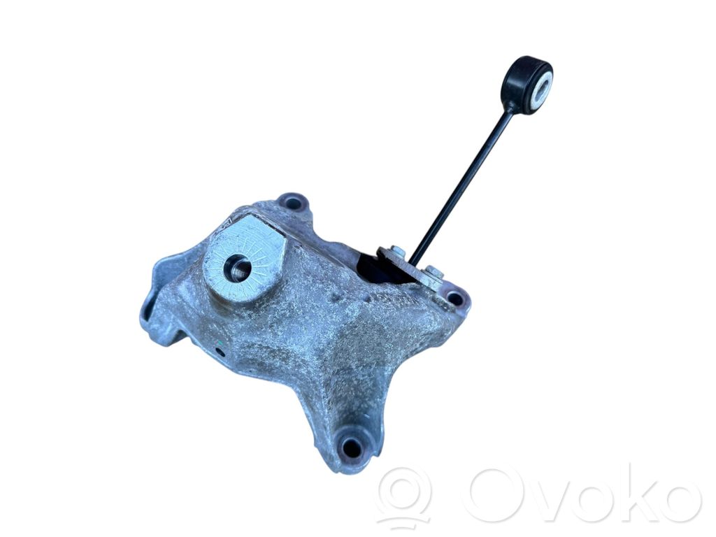 Porsche Cayenne (9Y0 9Y3) Engine mounting bracket 
