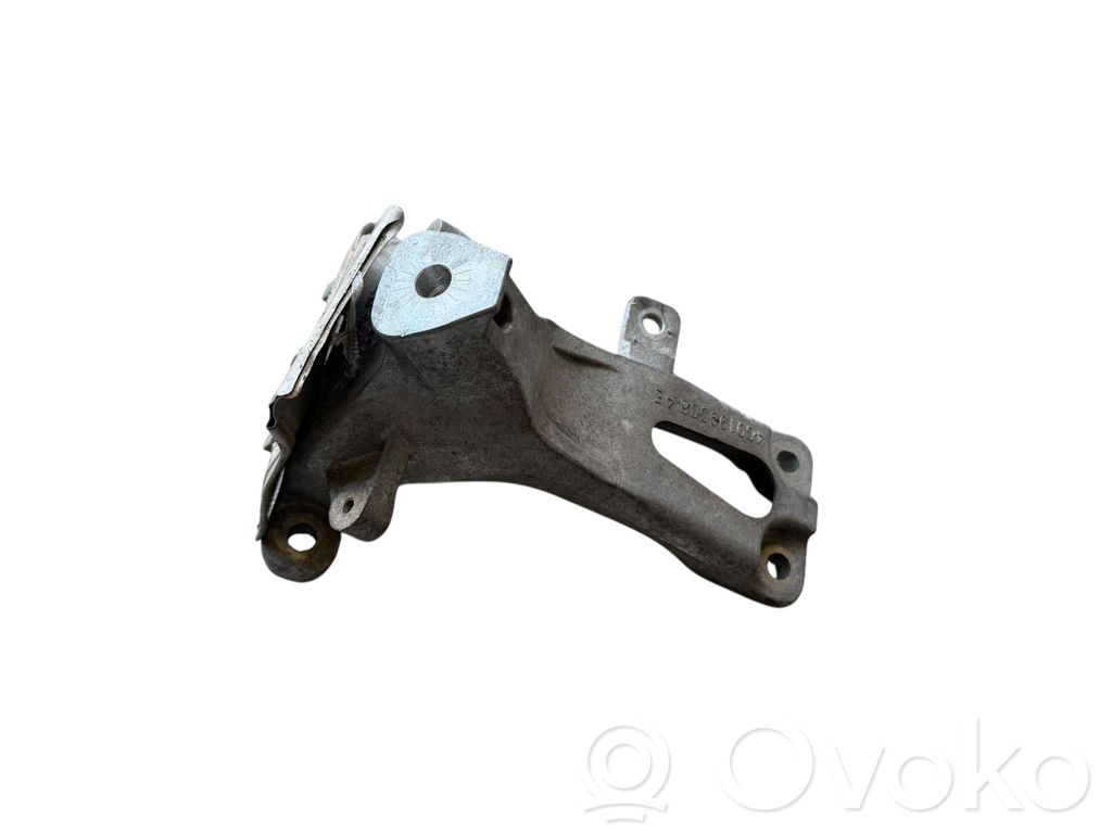 Audi A4 S4 B8 8K Engine mounting bracket 