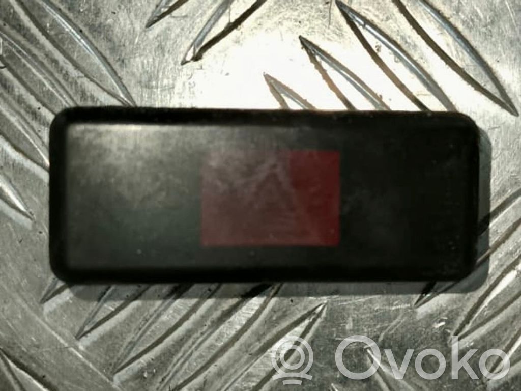 Botón interruptor de luz de peligro   SAE0C94DOT