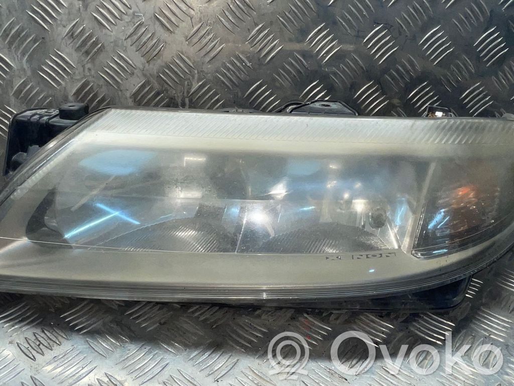 Renault Laguna II Lampa przednia 
