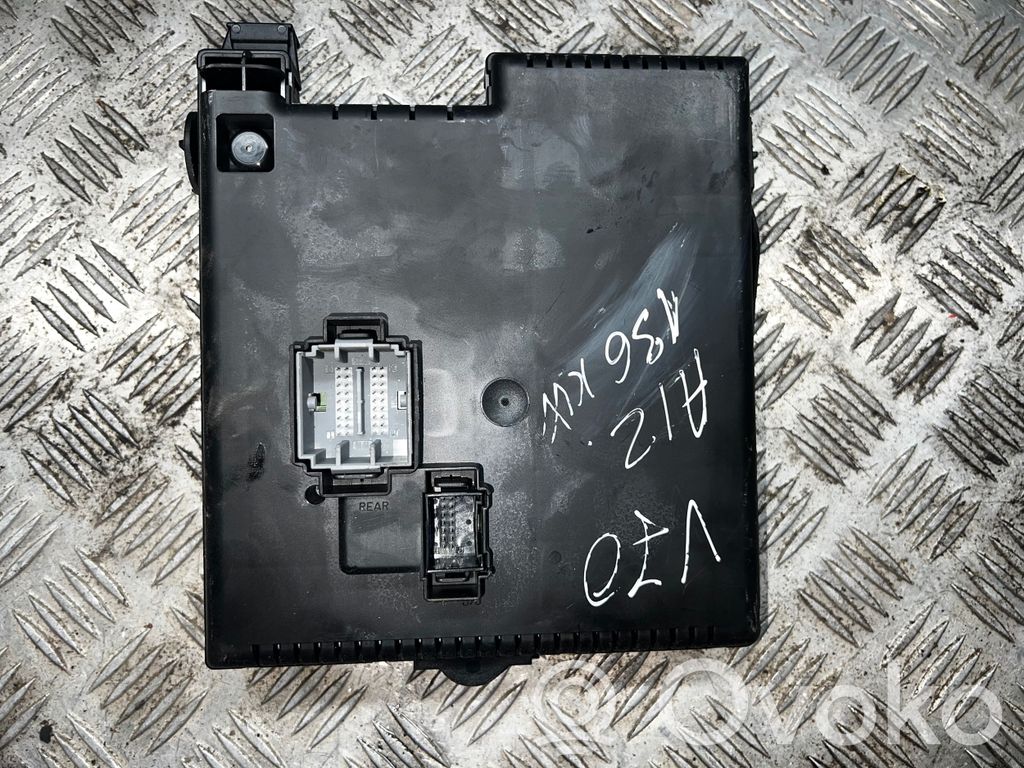 Drošinātāju bloks   30728512,28017881