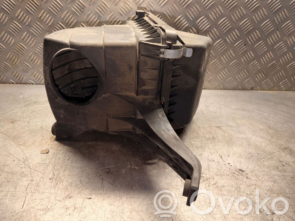 Air filter box