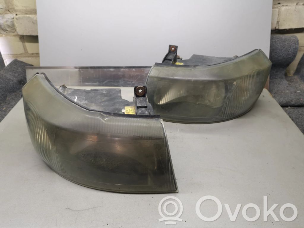 Headlights/headlamps set