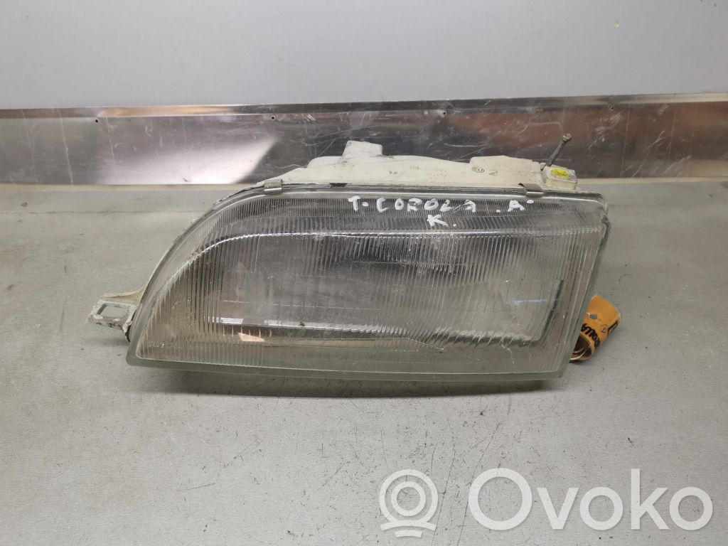 Toyota Corolla E100 Etu-/Ajovalo 