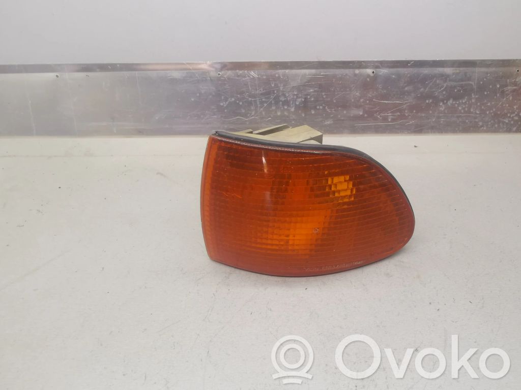 BMW 7 E38 Front indicator light 