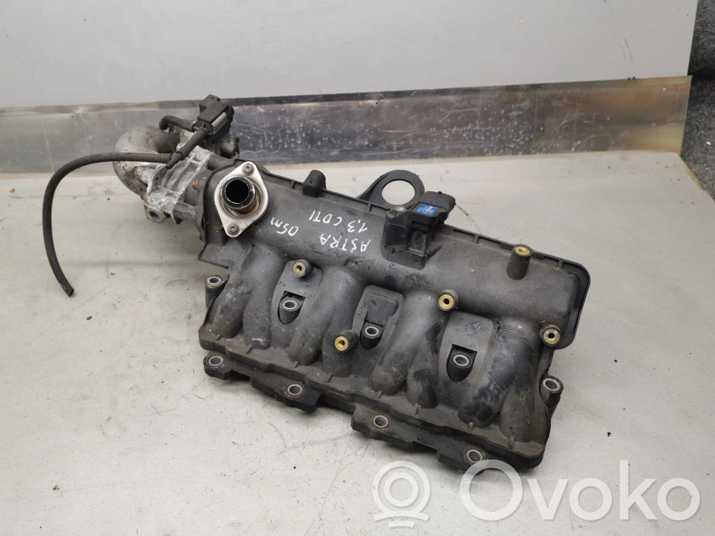 Opel Astra H Colector de admisión 