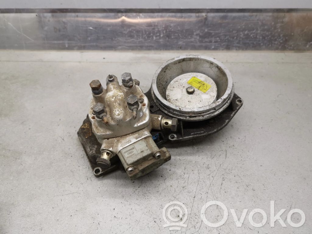 Audi 80 90 B3 Rozdzielacz paliwa 