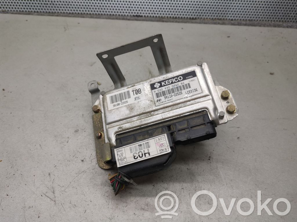 Hyundai Accent Engine control unit/module 