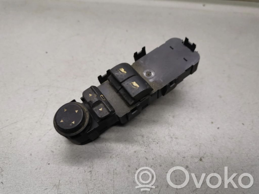 Electric window control switch   96468705XT
