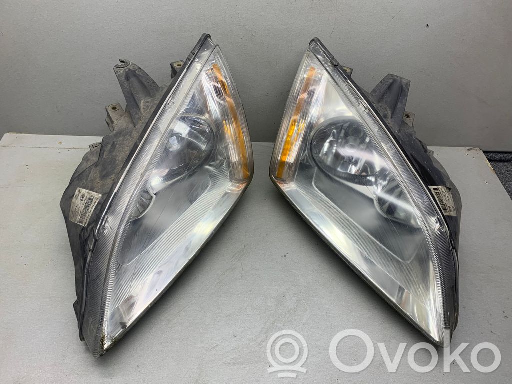 Ford Focus Headlight/headlamp 