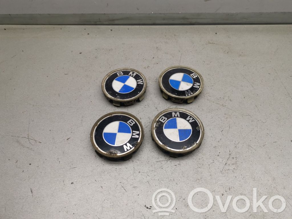 Original wheel cap   6768640