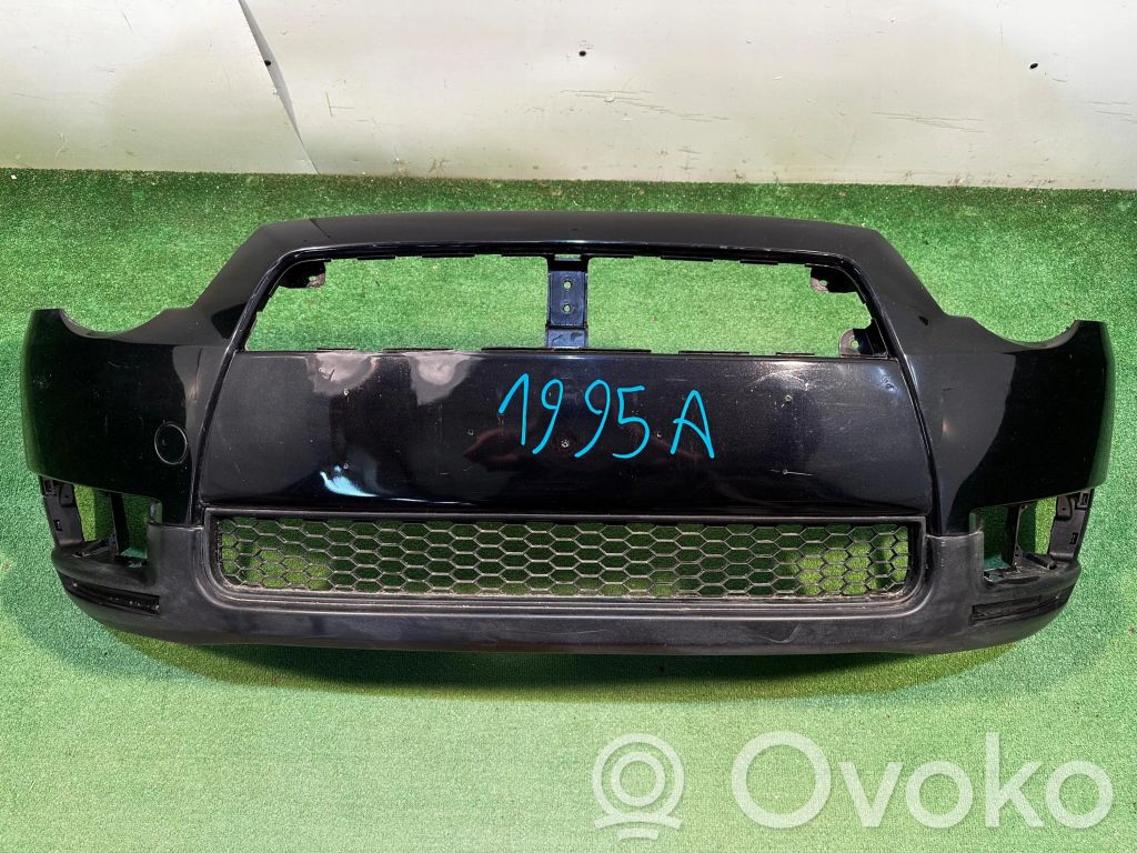 Mitsubishi Colt Parachoques delantero 
