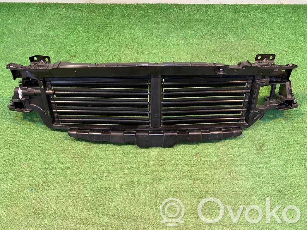 Volvo XC60 Kühlerverkleidung 
