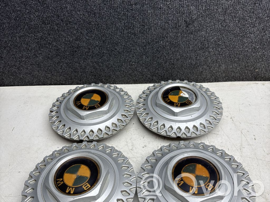 Tapacubos original de rueda   6137700