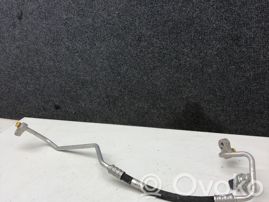 BMW X5 E70 Ilmastointilaitteen putki (A/C) 