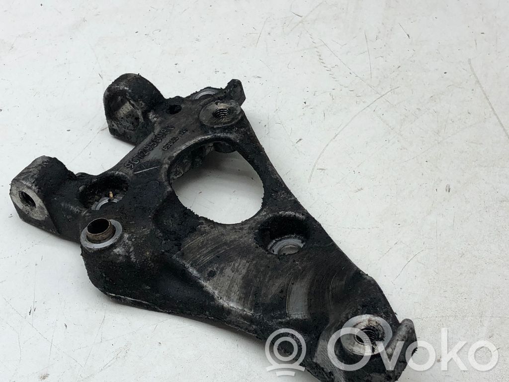 Peugeot 308 Supporto di montaggio del motore (usato) 