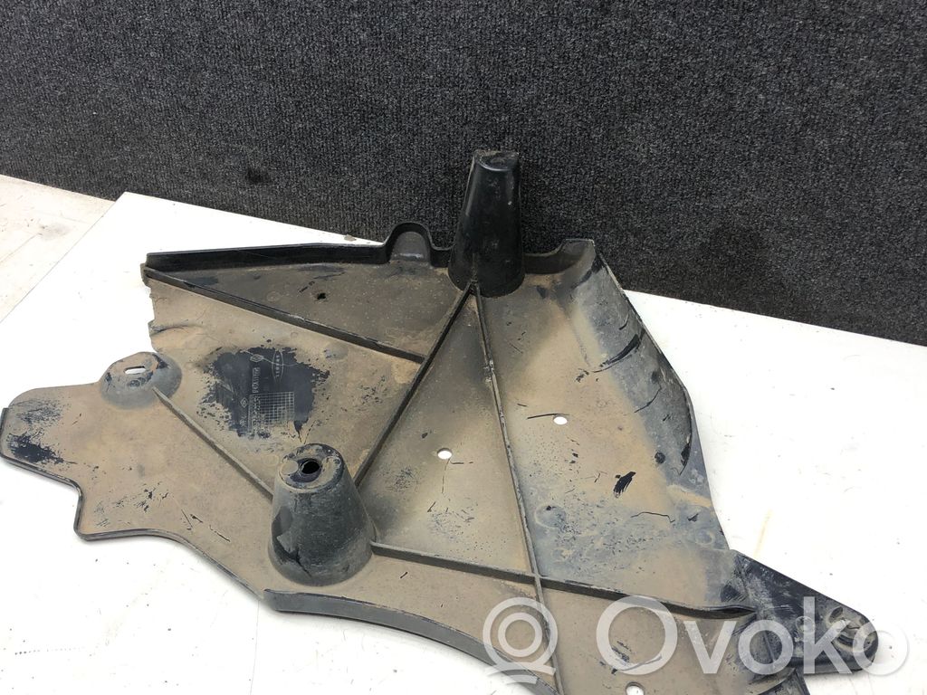 Renault Captur Polttoainesäiliön pohjapanssari 