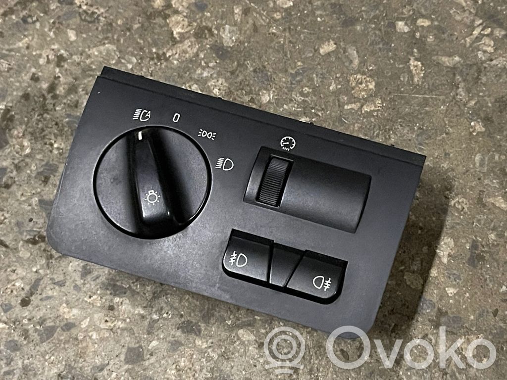 Light switch   6909775,118187,037045061