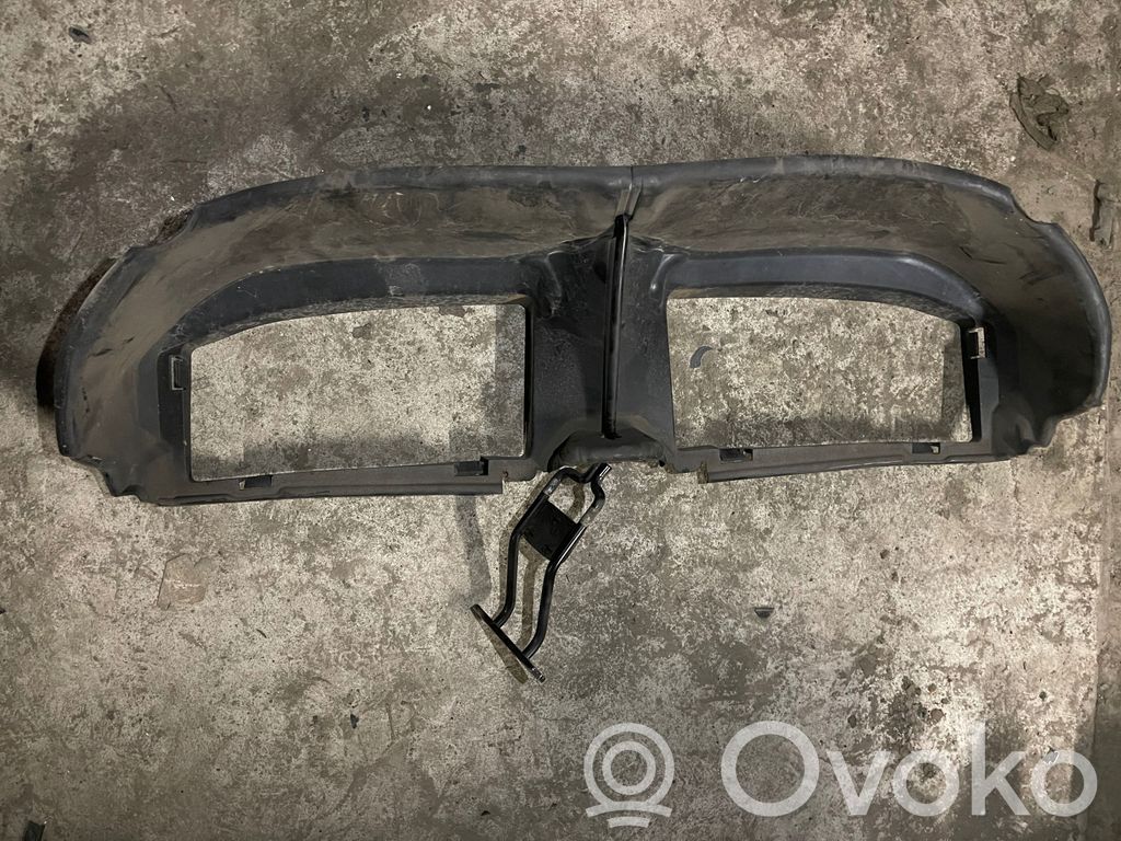 BMW 3 E90 E91 Oro paėmimo kanalo detalė (-ės) 