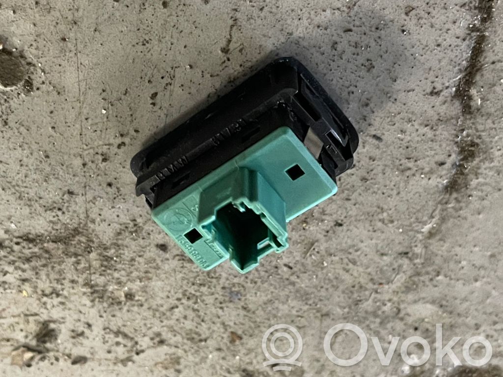 Electric window control switch   1387997