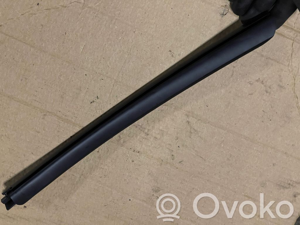 BMW 7 E65 E66 Front door windshield rail 
