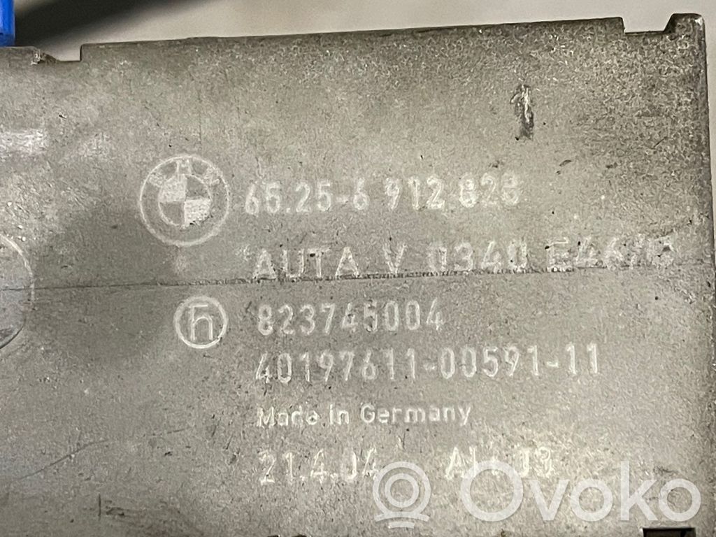 BMW 3 E46 Antenos stiprintuvas 