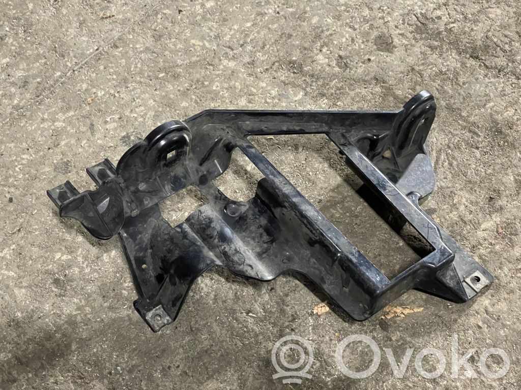 Headlight/headlamp mounting bracket   224567