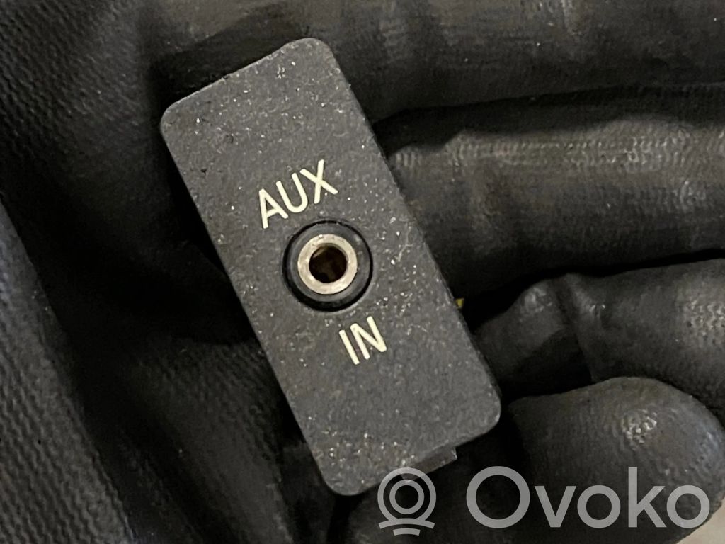 BMW 3 E92 E93 AUX in-socket connector 