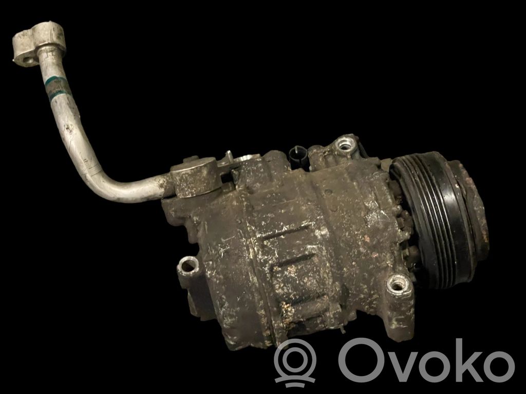 BMW 3 E46 Ilmastointilaitteen kompressorin pumppu (A/C) 