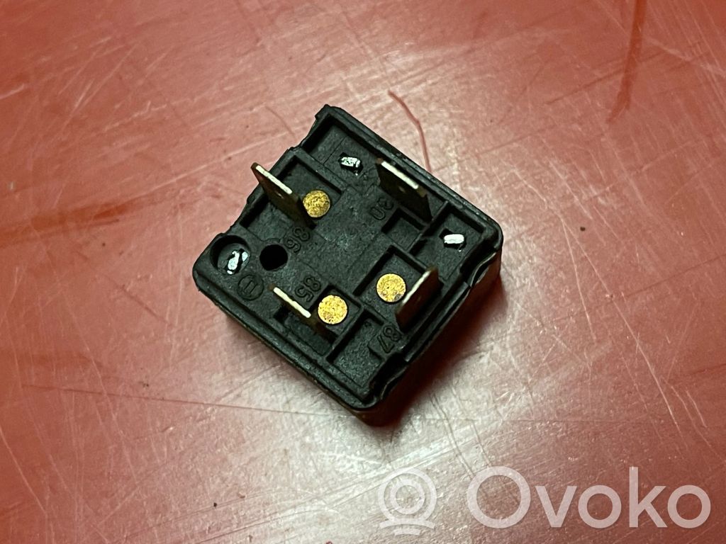 BMW 3 E30 Other relay 