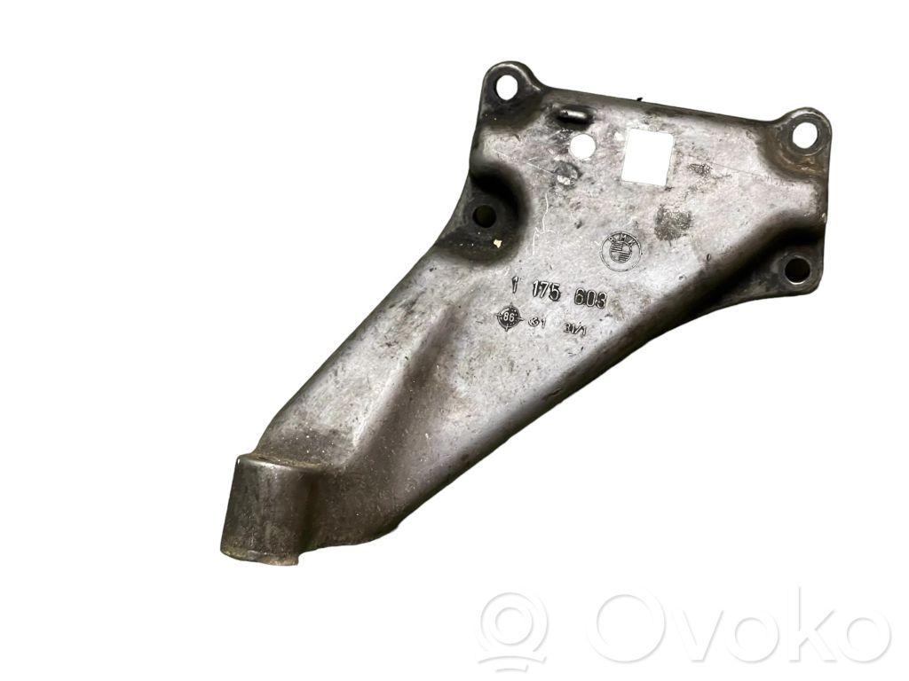 Engine mounting bracket   1175603