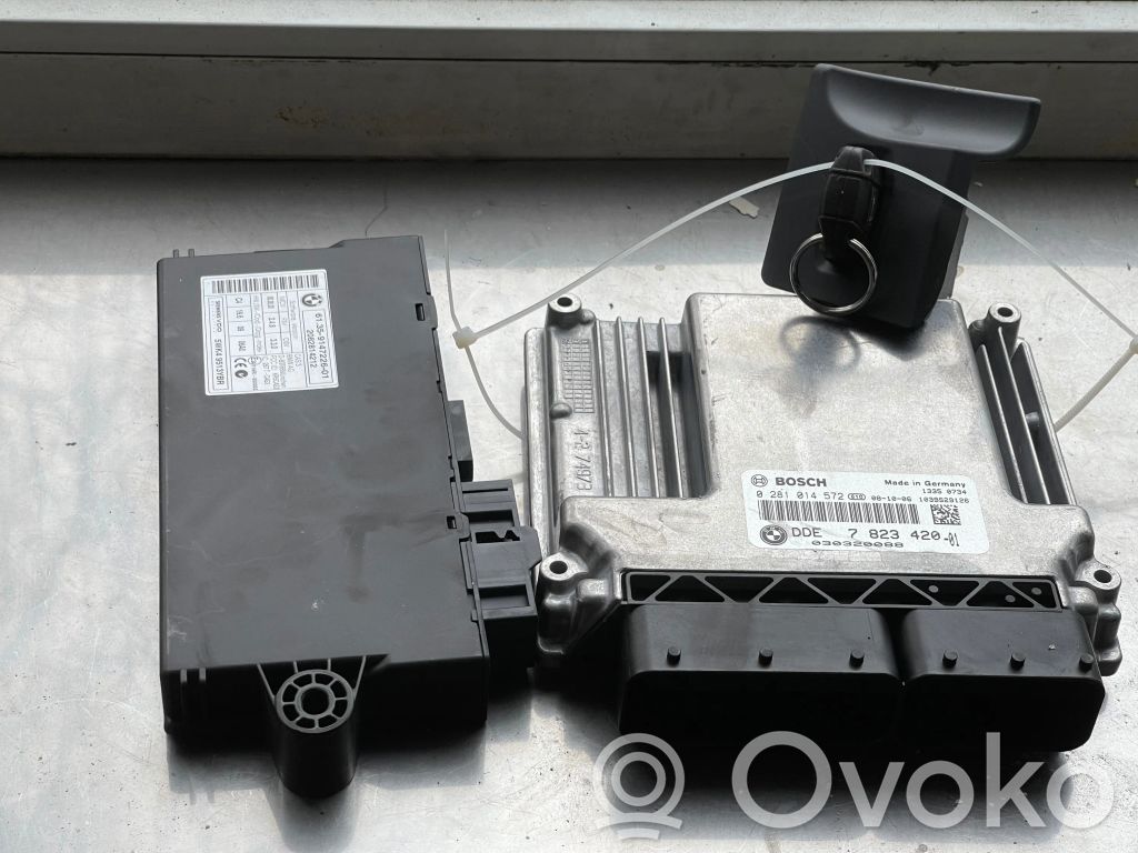 BMW 3 E90 E91 Komputer / Sterownik ECU i komplet kluczy 