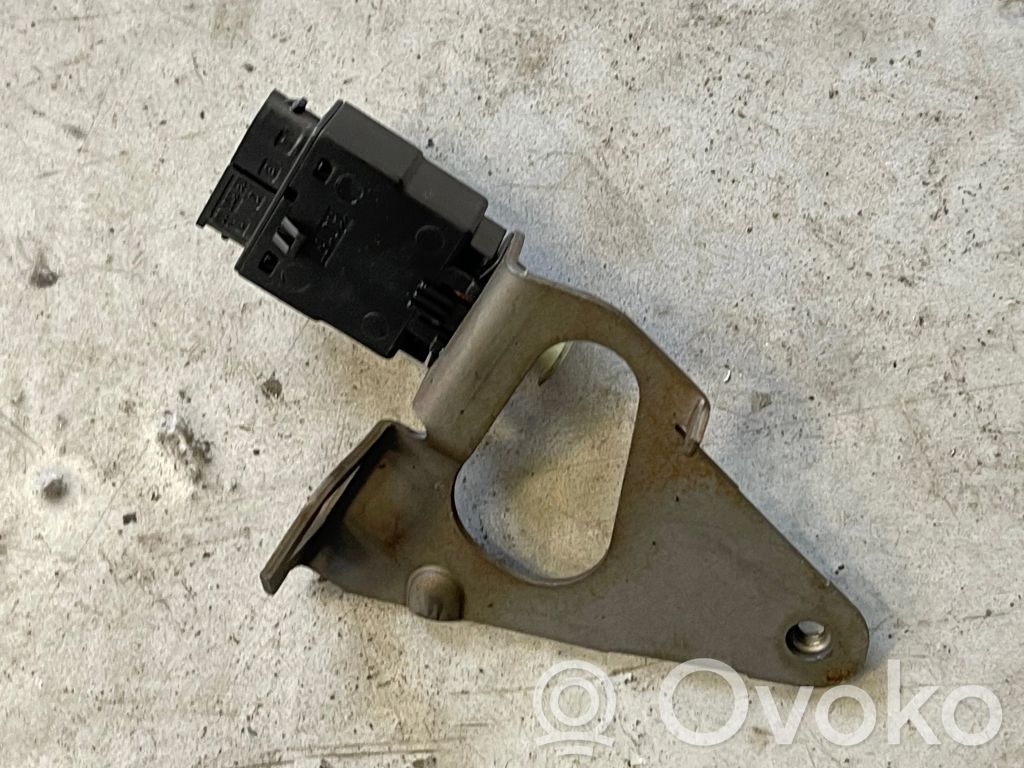 Brake pedal sensor switch   8360417,167A
