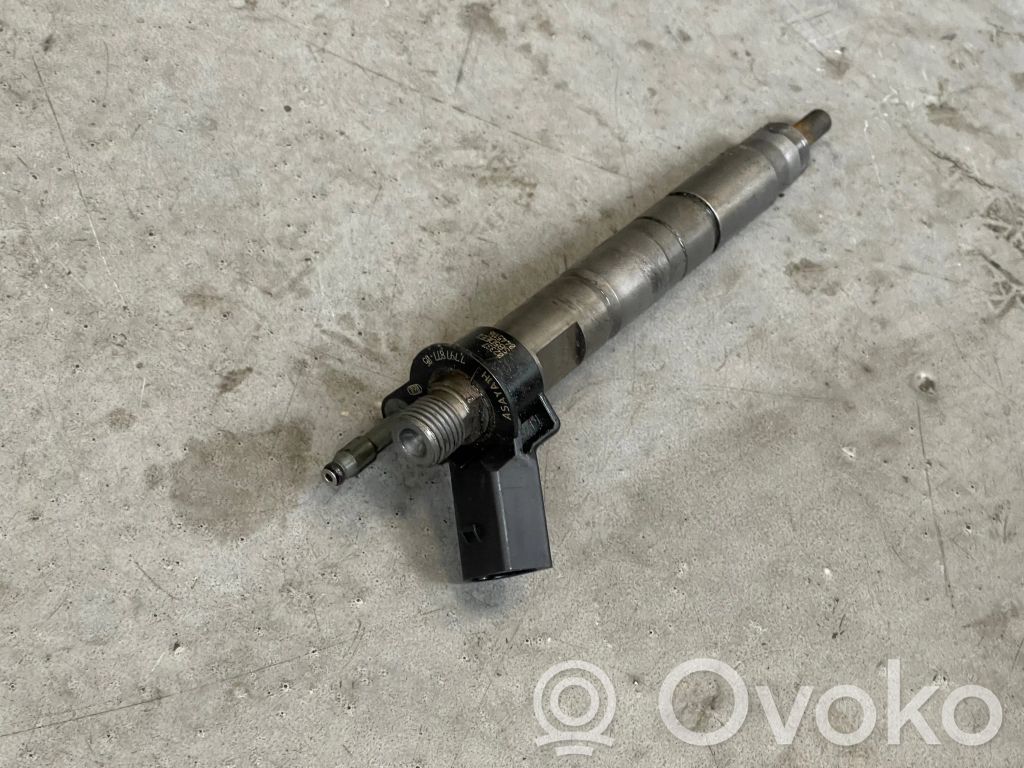 Injecteur de carburant   7797877