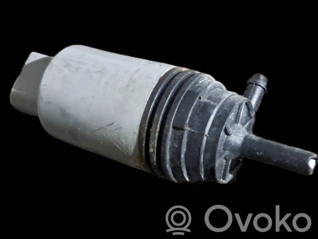 BMW X3 E83 Windscreen/windshield washer pump 