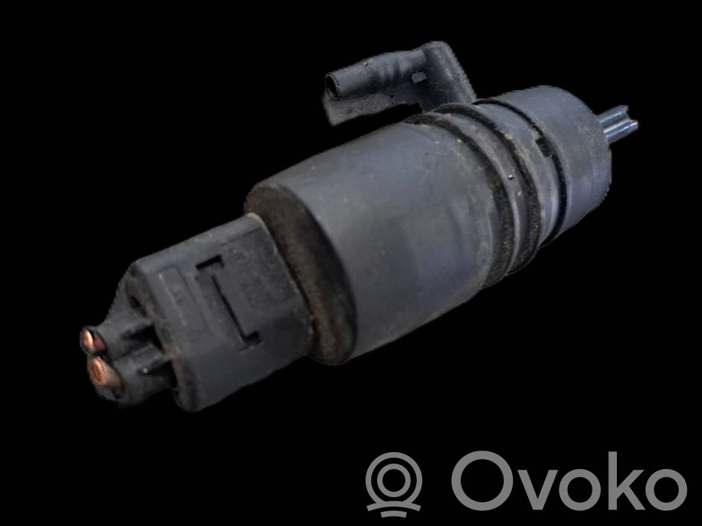 Windscreen/windshield washer pump   8364516