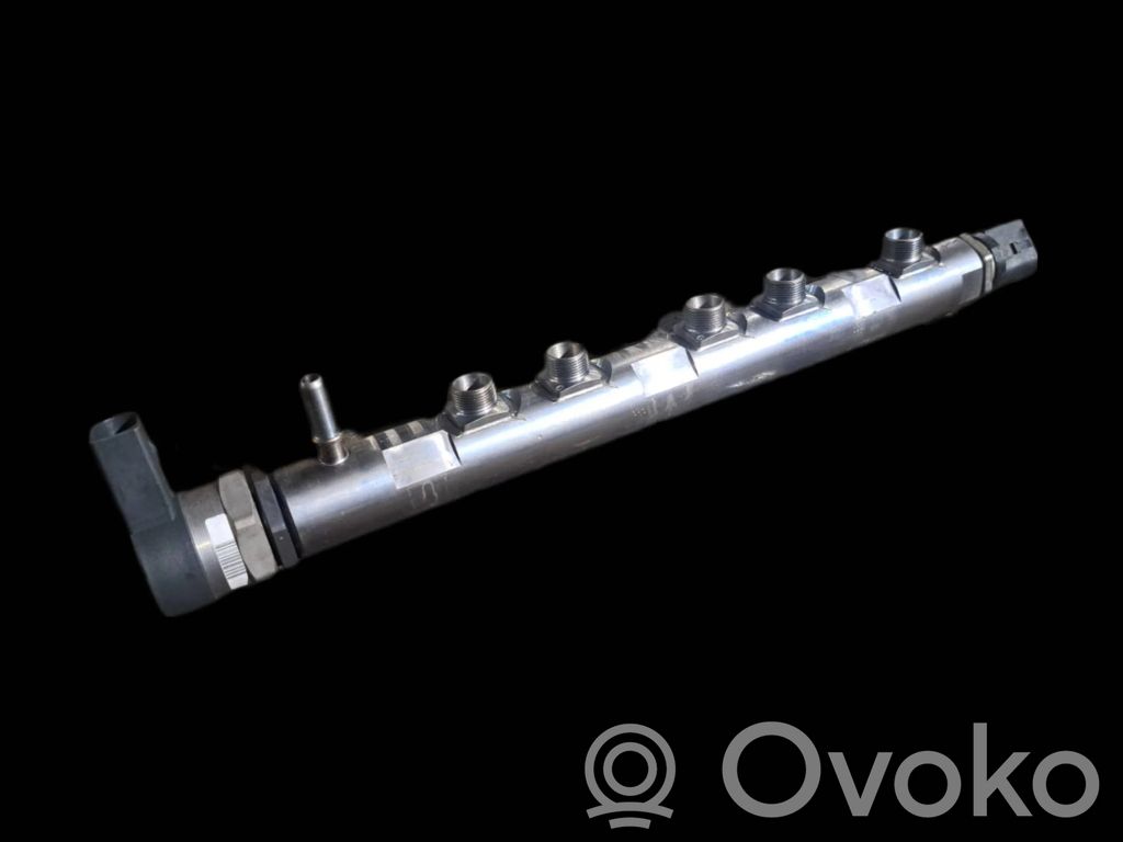 Fuel distributor   0445214183