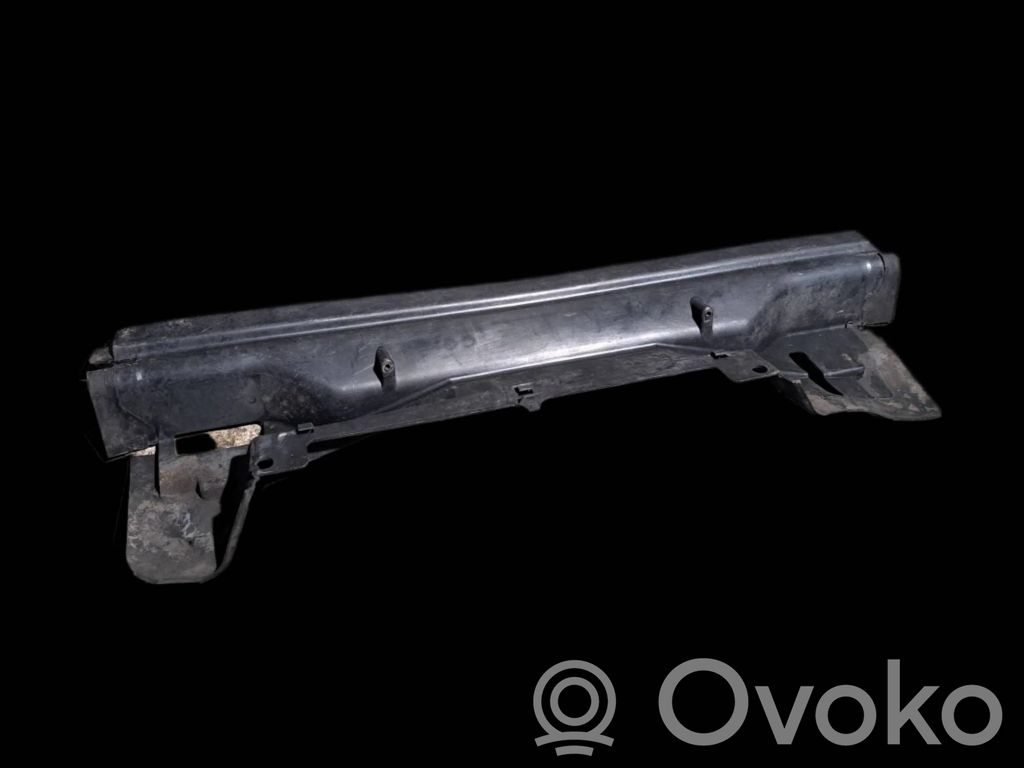 Muu moottoritilan osa   8211467